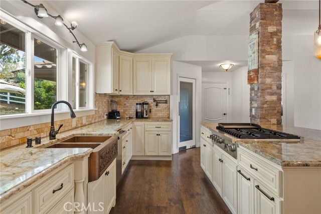 Detail Gallery Image 10 of 66 For 29730 Del Rey Rd, Temecula,  CA 92591 - 4 Beds | 3 Baths