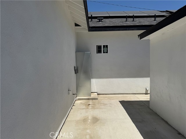 1935 W 154th Place, Gardena CA: https://media.crmls.org/medias/c070844b-10e9-44f2-872b-1f5d93cf45ad.jpg