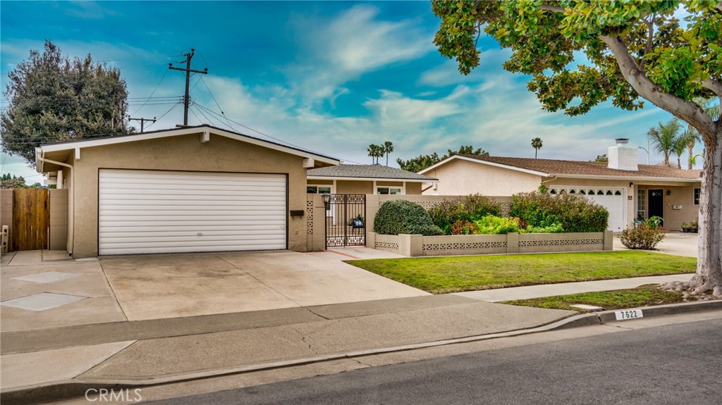 7622 Don Drive, Huntington Beach, CA 92647