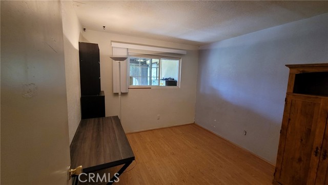 1100 E 215th Place, Carson CA: https://media.crmls.org/medias/c071401b-30af-4896-9891-012fb85ac105.jpg