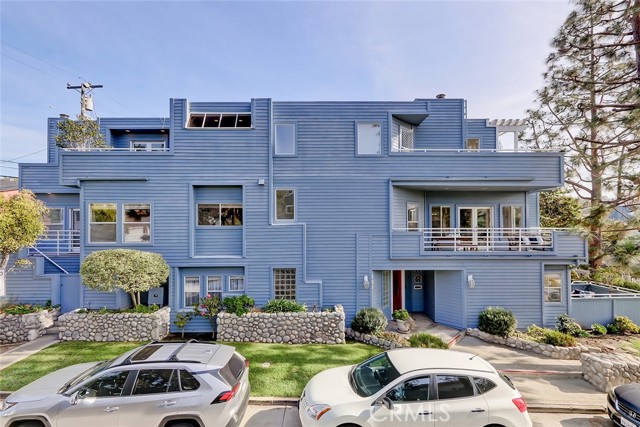 501 5th Street, Manhattan Beach, California 90266, 4 Bedrooms Bedrooms, ,5 BathroomsBathrooms,Residential,Sold,5th,SB22010199