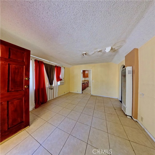 Detail Gallery Image 4 of 23 For 12522 Broadway, Whittier,  CA 90601 - 2 Beds | 1 Baths