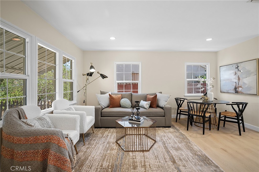 C072888c 9aa0 4b0d 81bf 35f9bc88e955