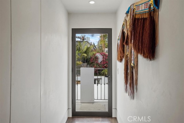 Detail Gallery Image 16 of 42 For 1920 Ocean Way, Laguna Beach,  CA 92651 - 4 Beds | 4 Baths