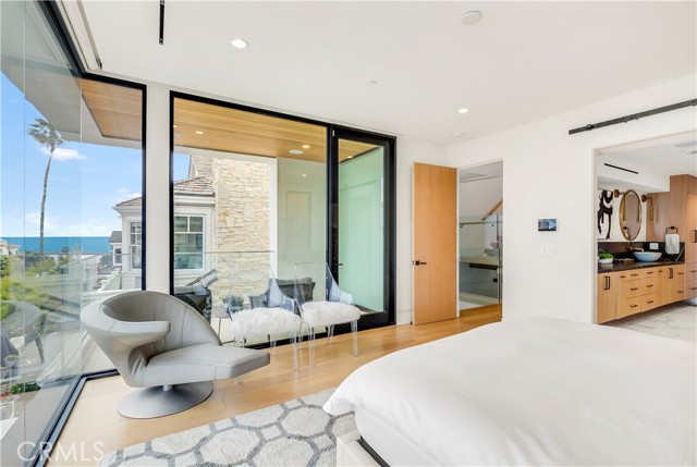 Detail Gallery Image 31 of 62 For 221 Heliotrope Ave, Corona Del Mar,  CA 92625 - 4 Beds | 5/1 Baths