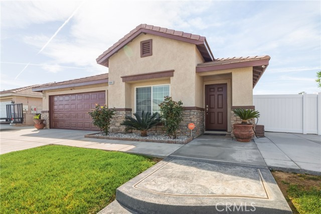 Detail Gallery Image 3 of 39 For 10943 Hillsborough, Adelanto,  CA 92301 - 4 Beds | 2 Baths