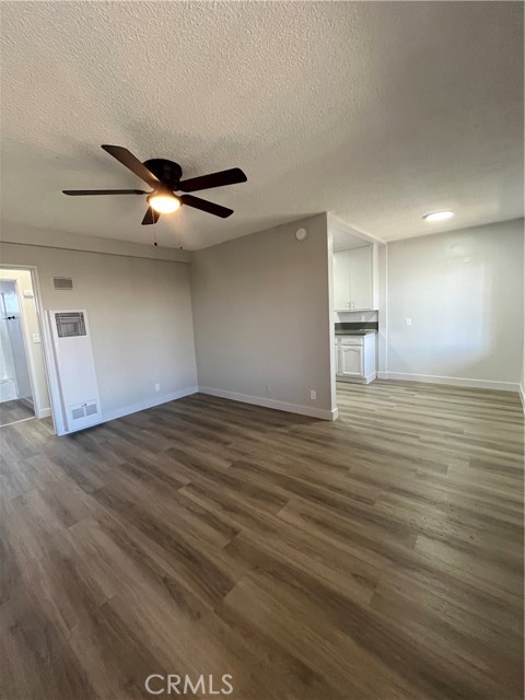 Detail Gallery Image 7 of 8 For 732 W Imperial, Los Angeles,  CA 90044 - – Beds | – Baths