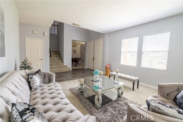 Detail Gallery Image 3 of 25 For 27859 Cirrus Cir, Corona,  CA 92883 - 5 Beds | 2/1 Baths