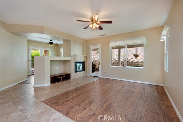 Detail Gallery Image 12 of 39 For 24051 Steelhead Dr, Corona,  CA 92883 - 2 Beds | 2 Baths