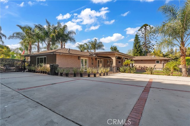 959 Rodeo, Fullerton CA: https://media.crmls.org/medias/c076d748-3a79-48e1-a673-231353278d9b.jpg