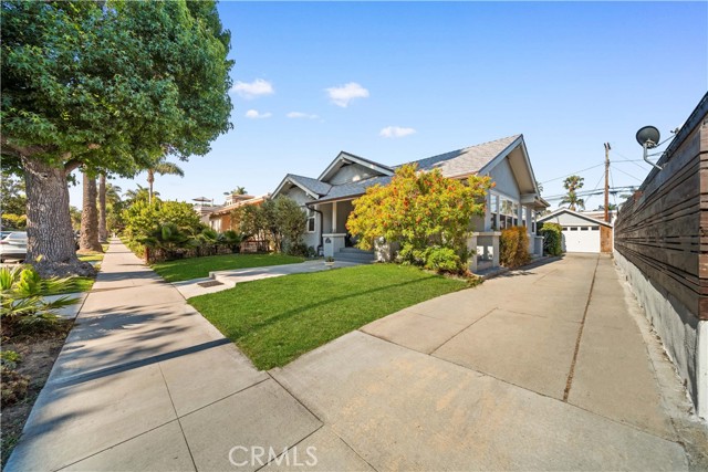 Detail Gallery Image 3 of 49 For 202 Mira Mar Ave, Long Beach,  CA 90803 - 4 Beds | 3 Baths