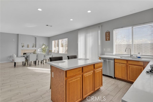 Detail Gallery Image 15 of 51 For 13673 Silversand St, Victorville,  CA 92394 - 3 Beds | 2/1 Baths