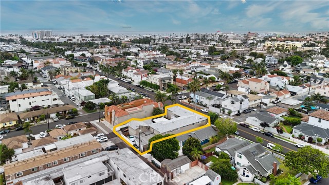 508 Huntington Street, Huntington Beach CA: https://media.crmls.org/medias/c07a5c9d-7877-4d61-9564-d338a3a9a82e.jpg