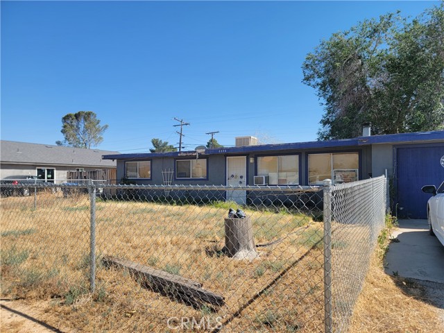 Detail Gallery Image 1 of 1 For 8836 Holly Ave, California City,  CA 93505 - 3 Beds | 2/1 Baths