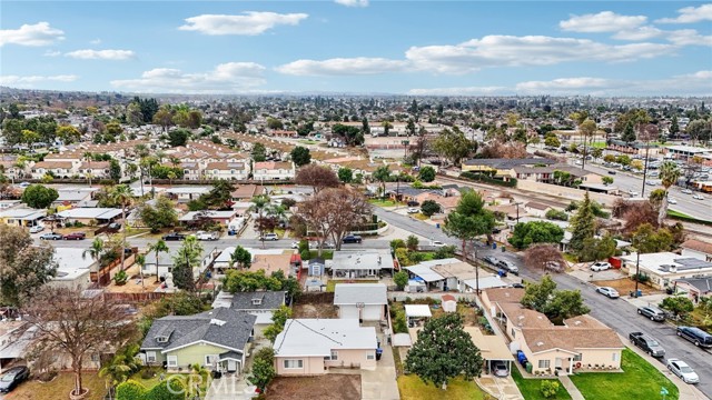 9127 Bluford Avenue, Whittier, California 90602, 2 Bedrooms Bedrooms, ,2 BathroomsBathrooms,Single Family Residence,For Sale,Bluford,DW25033493