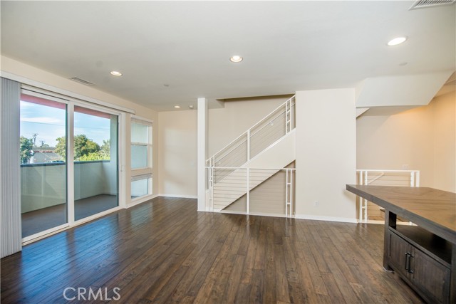 Detail Gallery Image 13 of 49 For 617 W 17th St, Costa Mesa,  CA 92627 - 3 Beds | 4 Baths