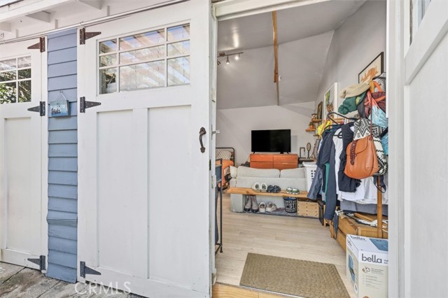 Detail Gallery Image 28 of 35 For 222 S Broadway, Redondo Beach,  CA 90277 - 2 Beds | 1 Baths