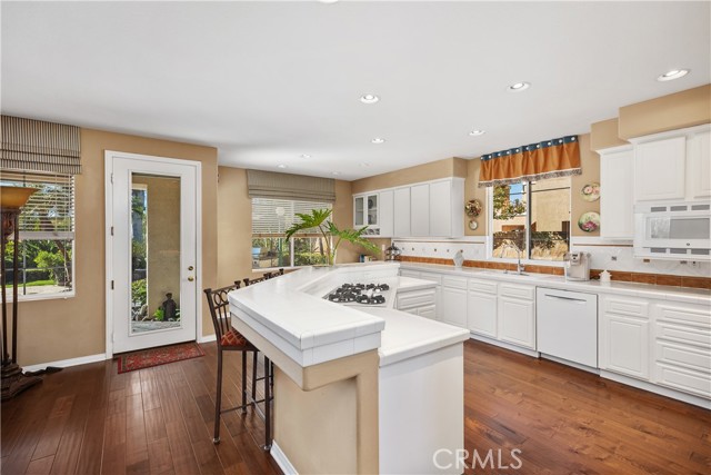 Detail Gallery Image 13 of 63 For 5 Summit Ct, Rancho Santa Margarita,  CA 92688 - 4 Beds | 3/1 Baths