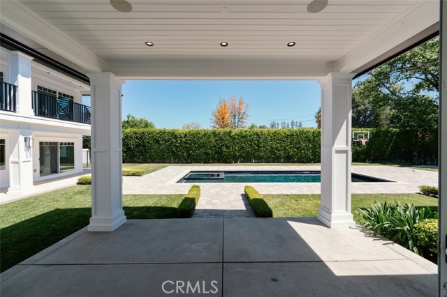 Detail Gallery Image 35 of 59 For 20701 Dumont St, Woodland Hills,  CA 91364 - 8 Beds | 9 Baths