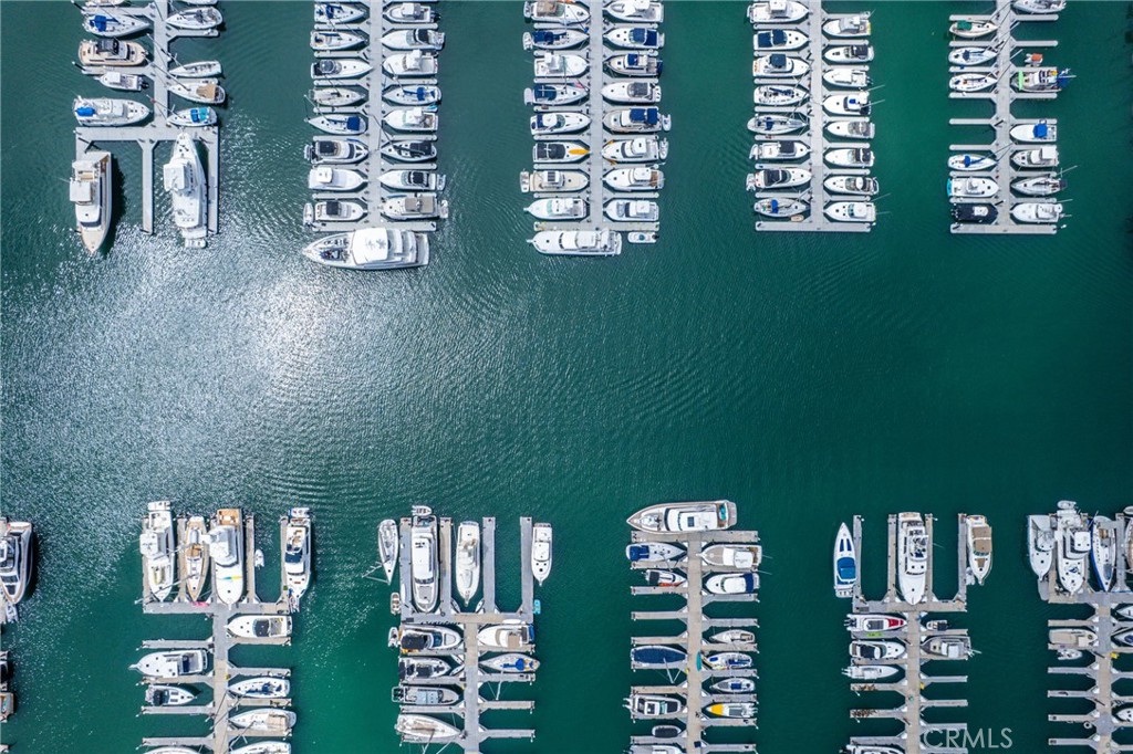 https://media.crmls.org/medias/c07d37c9-15ea-4847-a1f0-b20fced6a31a.jpg?preset=X-Large