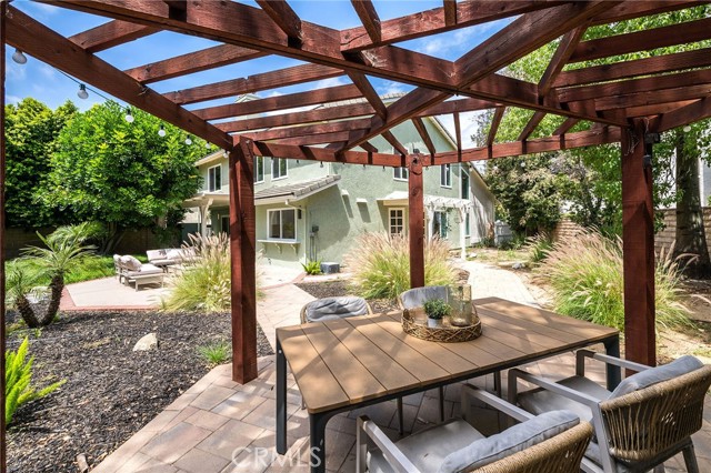 20516 Germain Street, Chatsworth CA: https://media.crmls.org/medias/c07e39f3-818d-4d36-bb0a-8cb681da61d7.jpg