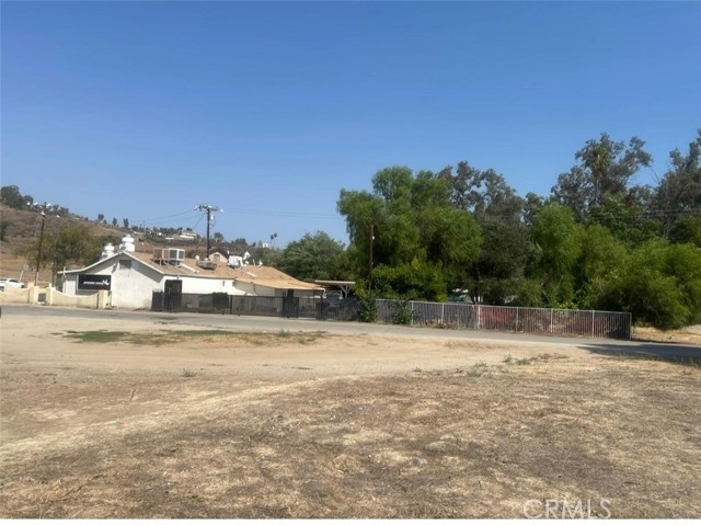 0 Kansas, Lake Elsinore CA: https://media.crmls.org/medias/c07e64de-6ad6-44f4-b83c-cea881d50169.jpg