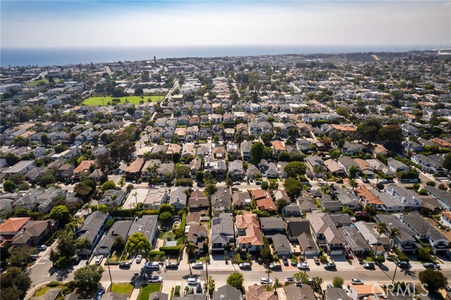 1721 Oak Avenue, Manhattan Beach CA: https://media.crmls.org/medias/c07e6785-9799-4492-863e-60f5a87fbd34.jpg