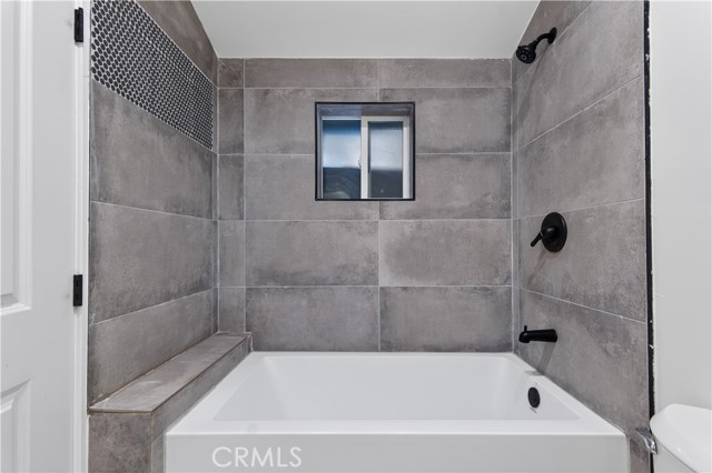 5274 Crebs Avenue, Tarzana CA: https://media.crmls.org/medias/c07e70a5-d218-4c48-9fdd-becd10eadcbb.jpg