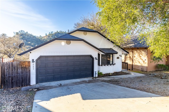 Detail Gallery Image 2 of 35 For 5085 Bluebird Ln, Paso Robles,  CA 93446 - 3 Beds | 2 Baths