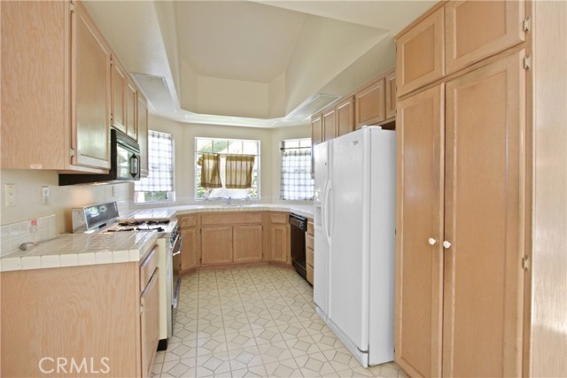 Detail Gallery Image 8 of 21 For 828 S Sapphire Ln, Anaheim Hills,  CA 92807 - 3 Beds | 2/1 Baths