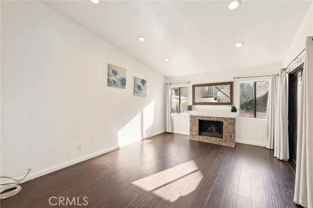 876 SAN PABLO Way, Duarte CA: https://media.crmls.org/medias/c07f3f3f-628f-4c03-93de-c4c13be06881.jpg