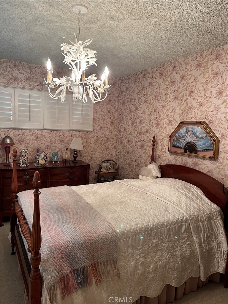https://media.crmls.org/medias/c07f5c93-89be-45fa-8518-a60861e40575.jpg?preset=X-Large