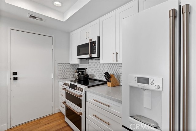 16873 Donwest, Tustin CA: https://media.crmls.org/medias/c08073df-ce45-42dc-b93f-16f9d1549f65.jpg