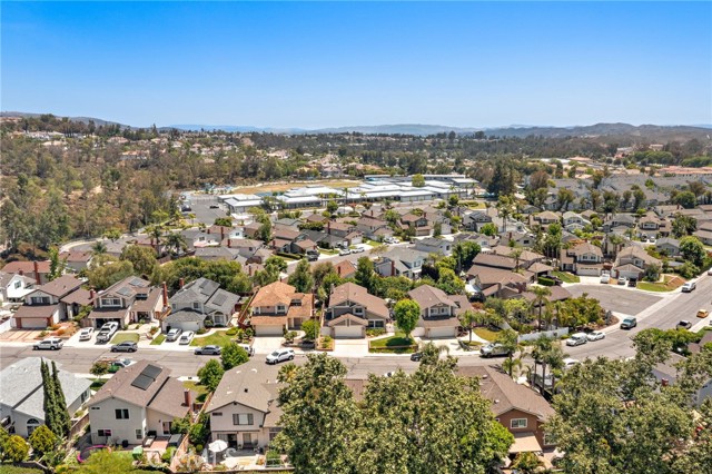 32042 Pleasant Glen Road, Rancho Santa Margarita CA: https://media.crmls.org/medias/c081484b-2622-4424-a77d-7316198aff6a.jpg