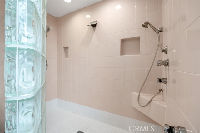 Detail Gallery Image 40 of 69 For 530 E Estate Dr, Tulare,  CA 93274 - 3 Beds | 3 Baths