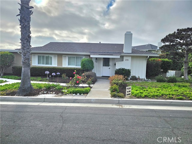 370 Camino San Clemente, San Clemente CA: https://media.crmls.org/medias/c0832531-a54f-4116-ac33-6cc6c1336983.jpg