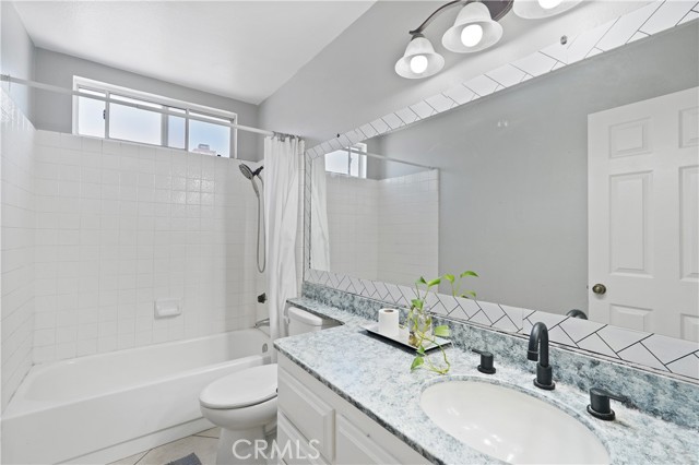 1209 Moonstone Street, Hemet CA: https://media.crmls.org/medias/c0838f16-77da-443a-a238-d4758bb131e6.jpg