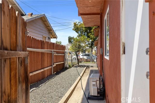 7417 Gribble Street, San Diego CA: https://media.crmls.org/medias/c083b712-ced6-414c-bc21-803cf23dbbfc.jpg