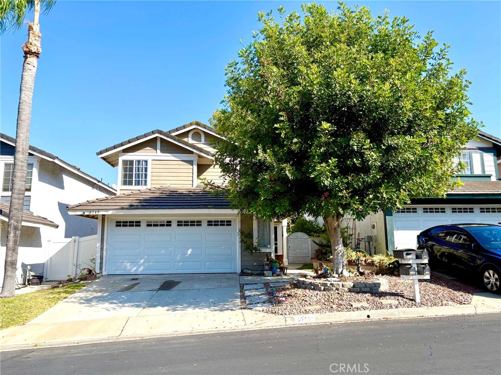 2747 Fairlane Place