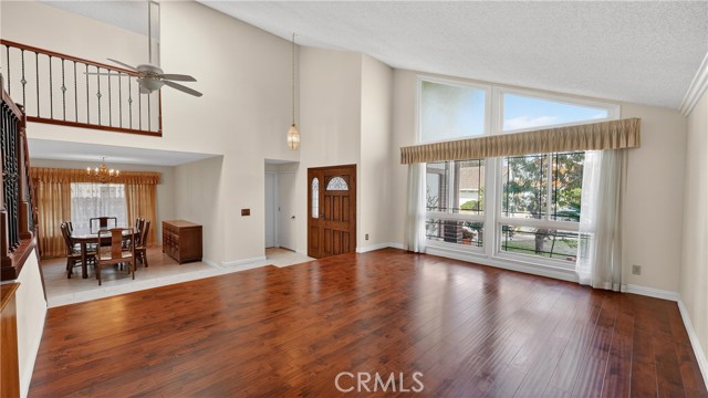 Detail Gallery Image 13 of 56 For 14272 Saarinen Ct, Irvine,  CA 92606 - 4 Beds | 2/1 Baths