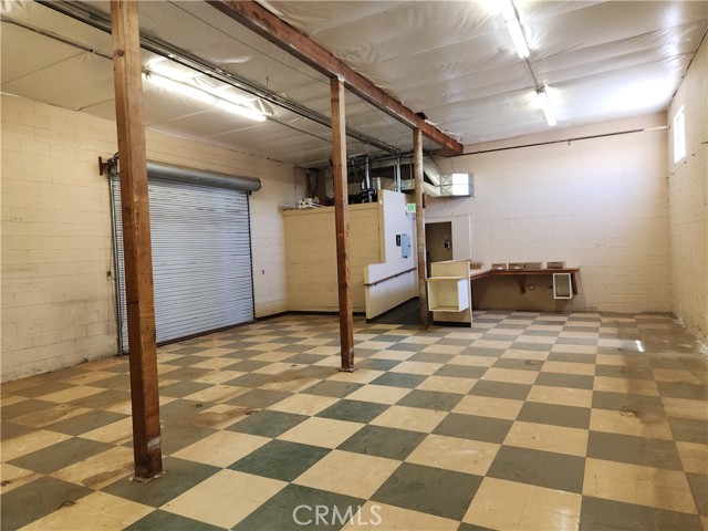 Image 8 of 14 For 5990 Foster Road