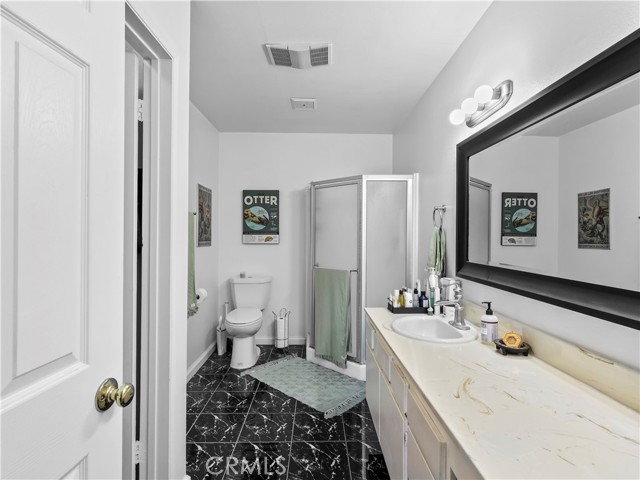 12720 Burbank Boulevard, Valley Village CA: https://media.crmls.org/medias/c086e807-af3e-4e7b-b5b2-ffd26fb505bb.jpg