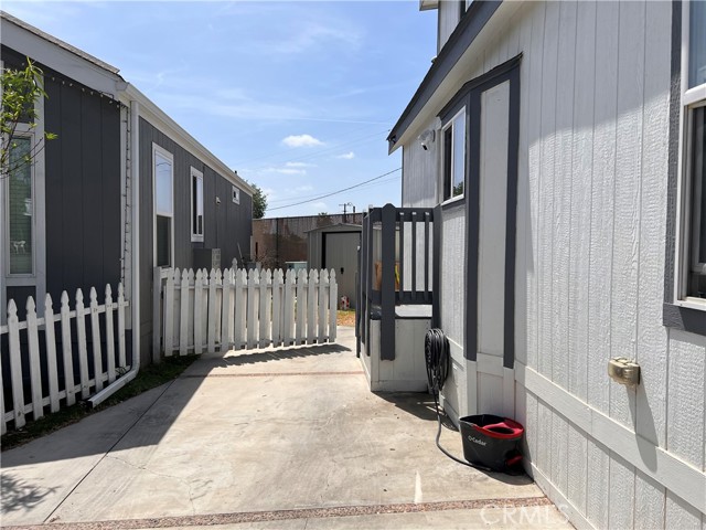 12301 San Fernando Road photo 4