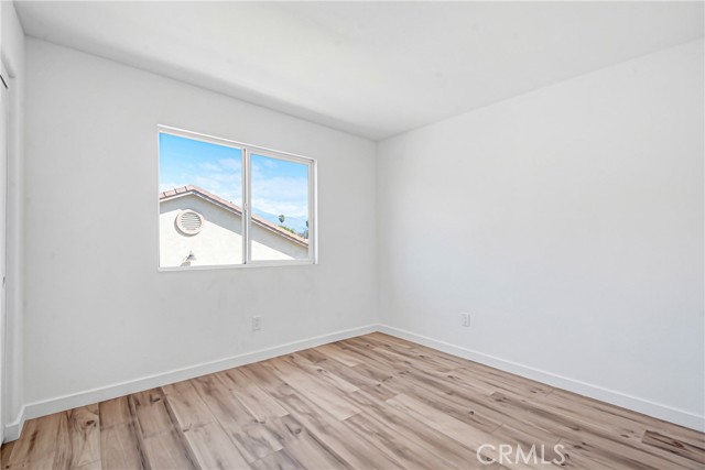 Detail Gallery Image 13 of 16 For 812 Early Dawn, San Jacinto,  CA 92582 - 4 Beds | 2/1 Baths