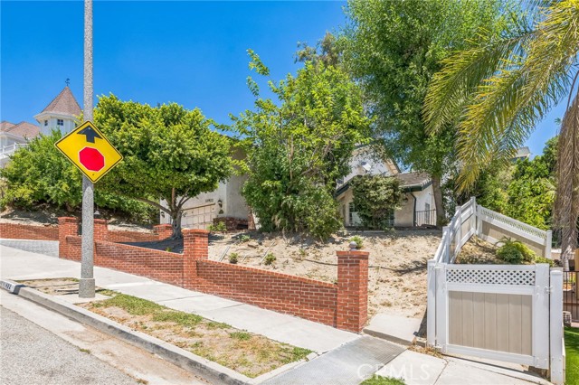 Detail Gallery Image 15 of 15 For 11922 Louise Ave, Granada Hills,  CA 91344 - 4 Beds | 3 Baths