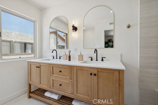 Detail Gallery Image 29 of 39 For 6101 Fulton Ave #8,  Van Nuys,  CA 91401 - 2 Beds | 3 Baths