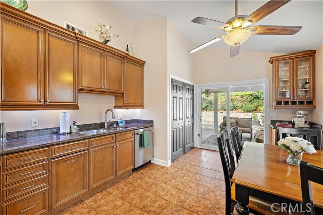 Detail Gallery Image 15 of 40 For 27271 Pinocha, Mission Viejo,  CA 92692 - 3 Beds | 2 Baths