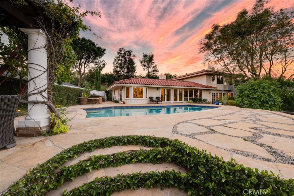 10432 Mira Vista Drive