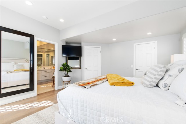 Detail Gallery Image 20 of 33 For 608 Poinsettia Ave #B,  Corona Del Mar,  CA 92625 - 2 Beds | 2 Baths