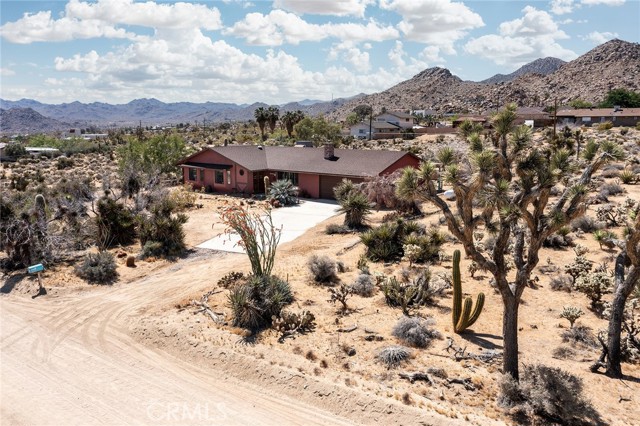 Detail Gallery Image 4 of 36 For 61261 Onaga Trl, Joshua Tree,  CA 92252 - 3 Beds | 2 Baths